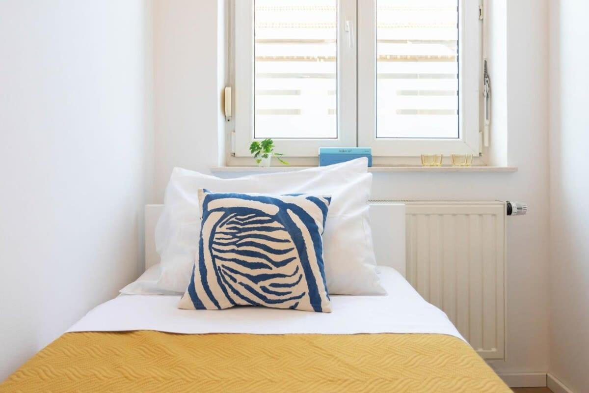 Niko And Sofia'S Apartment Urban Stay Загреб Екстериор снимка