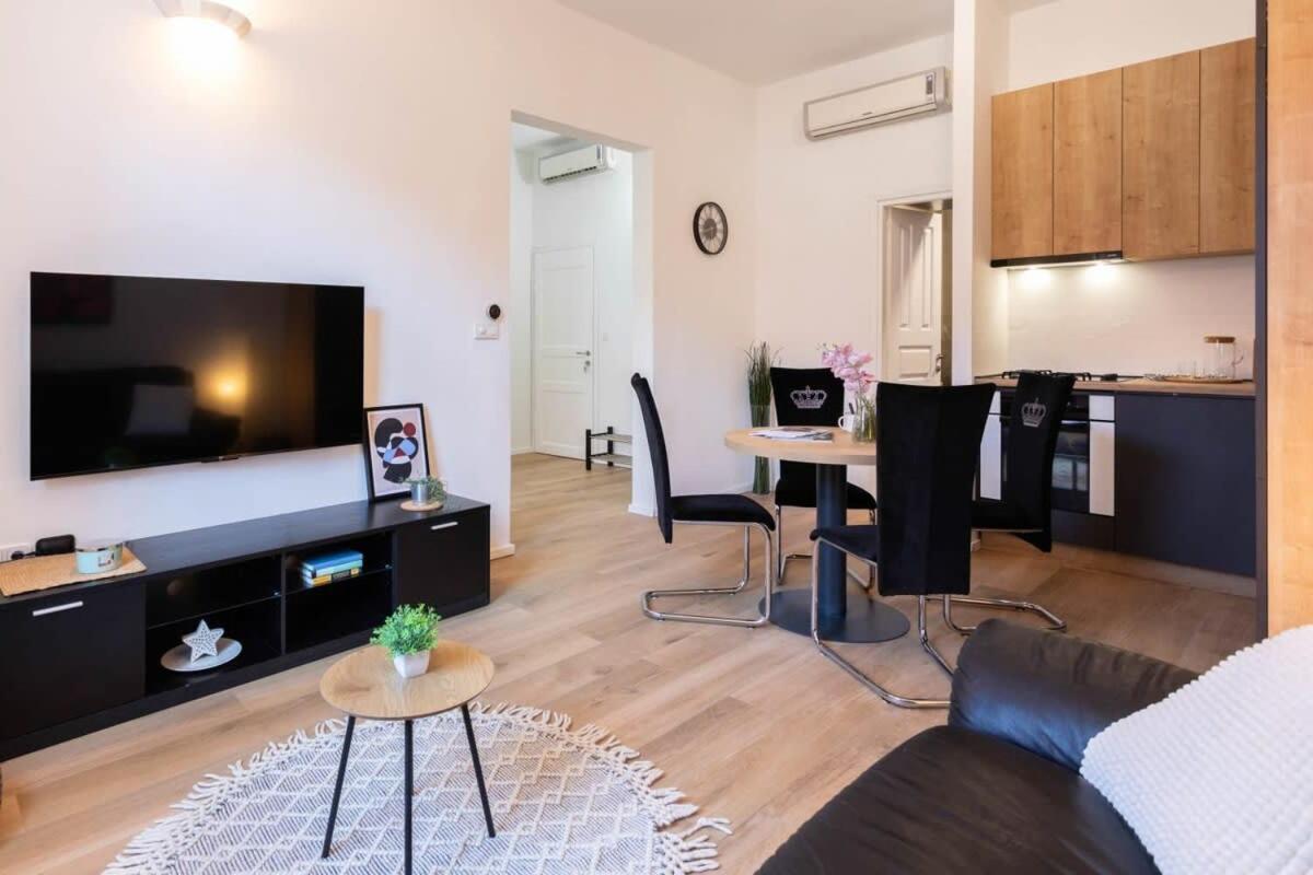 Niko And Sofia'S Apartment Urban Stay Загреб Екстериор снимка