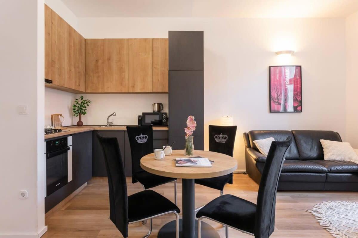 Niko And Sofia'S Apartment Urban Stay Загреб Екстериор снимка