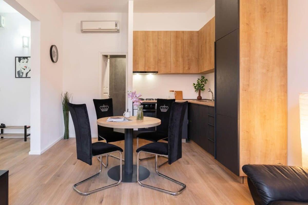 Niko And Sofia'S Apartment Urban Stay Загреб Екстериор снимка